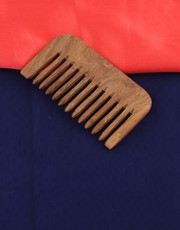 Get an Exclusive Collection of Latest Hair Comb Design Online.
