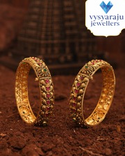 Personalised jewellery shop near me